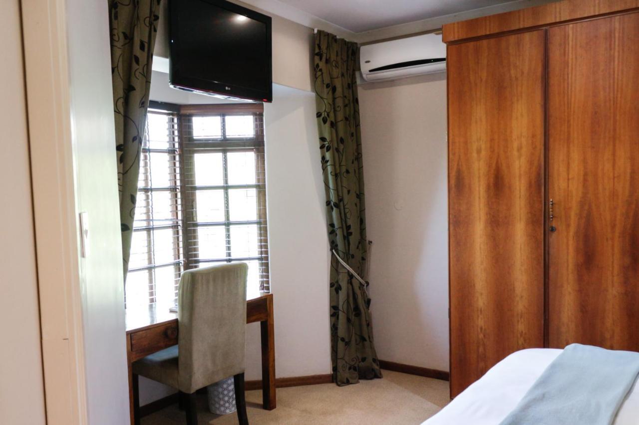 25 On Catherine Pretoria-Noord 外观 照片