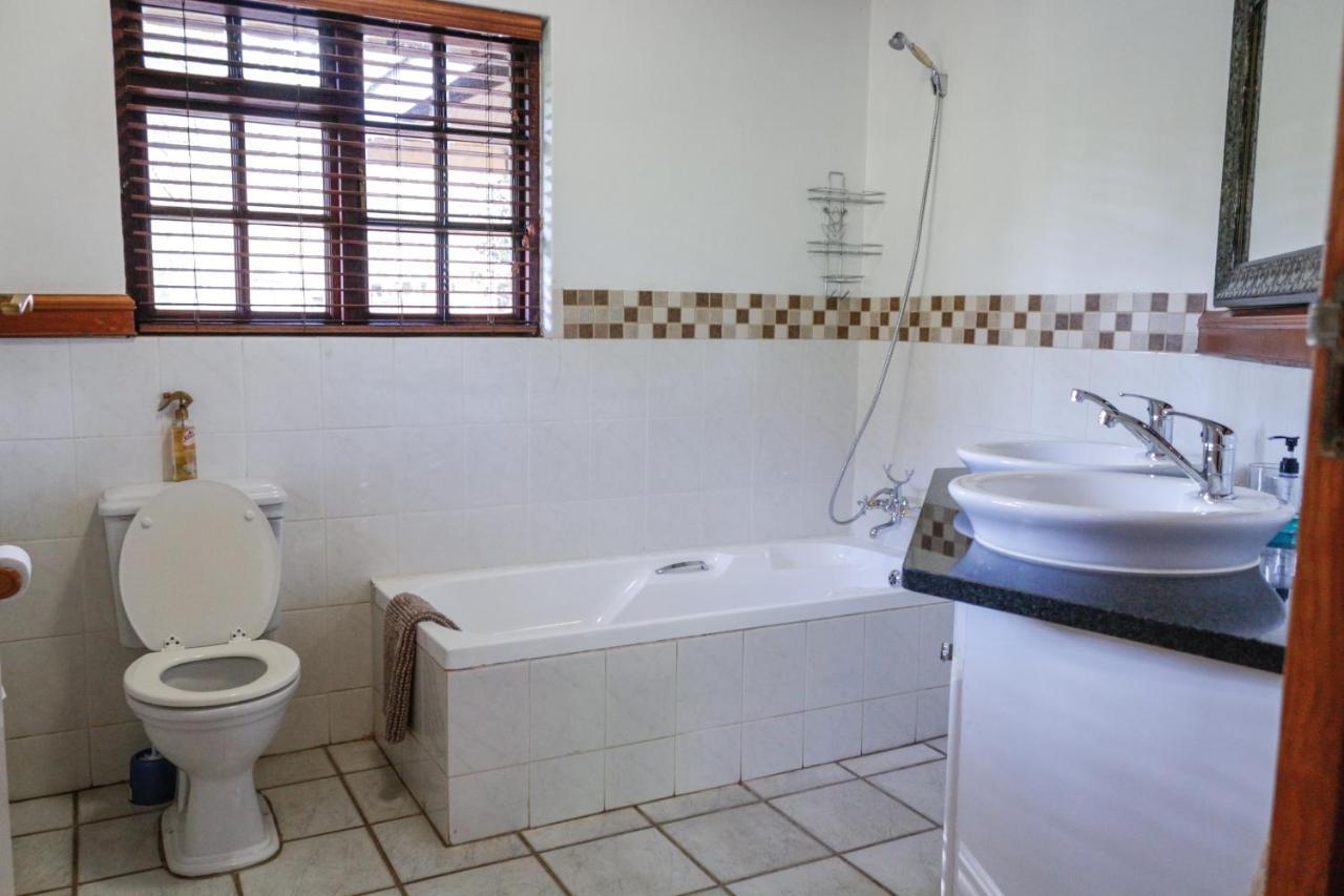 25 On Catherine Pretoria-Noord 外观 照片